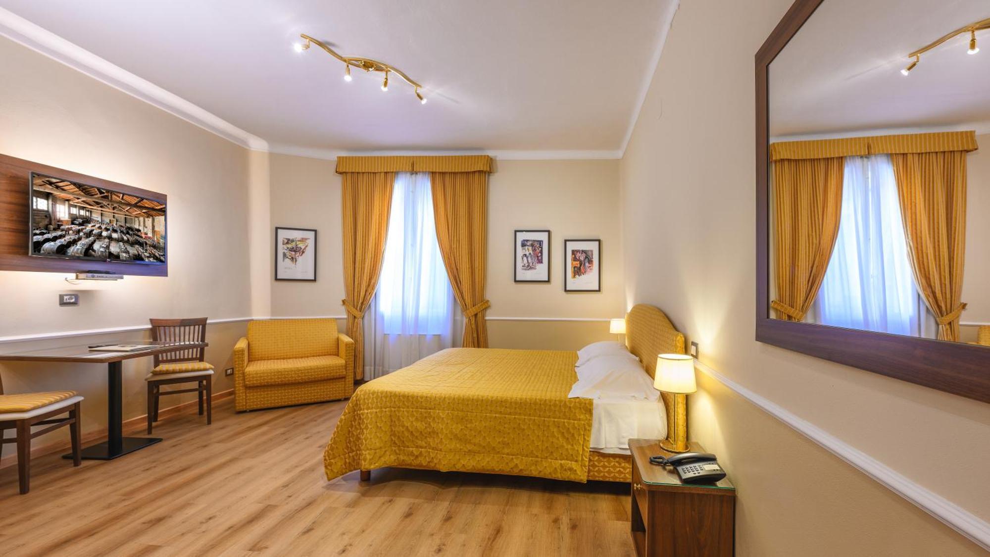 רג'ו אמיליה Albergo Reggio מראה חיצוני תמונה