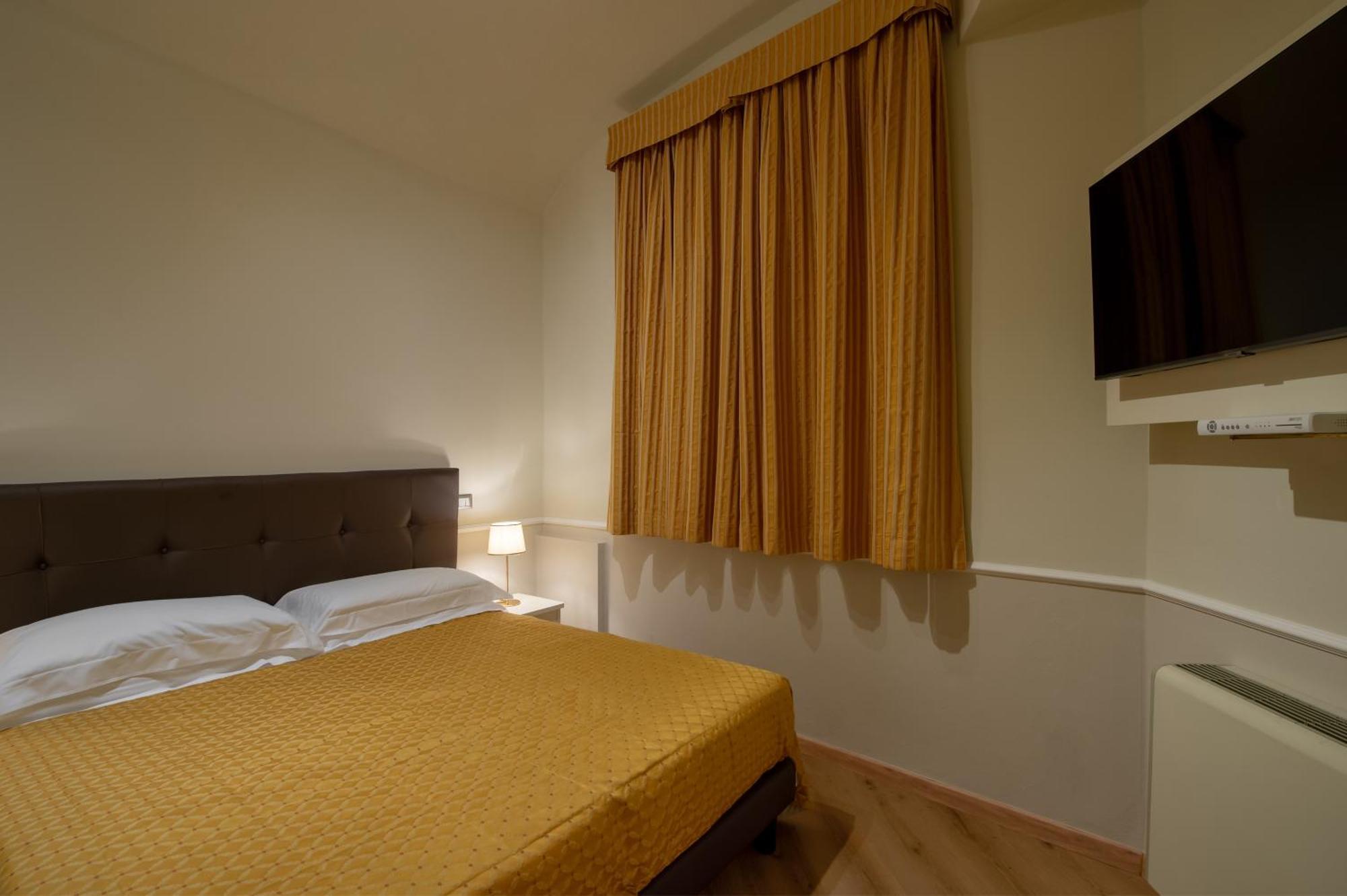 רג'ו אמיליה Albergo Reggio מראה חיצוני תמונה
