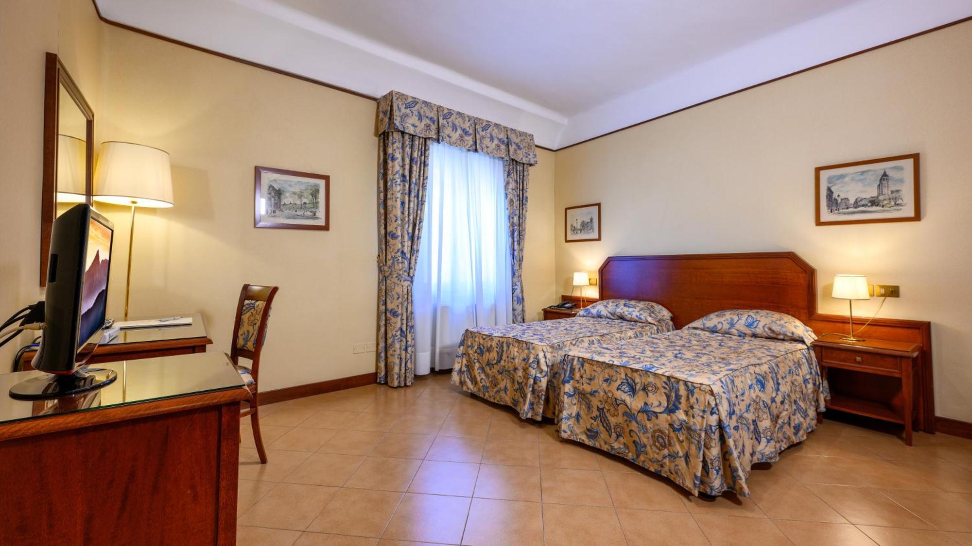 רג'ו אמיליה Albergo Reggio מראה חיצוני תמונה