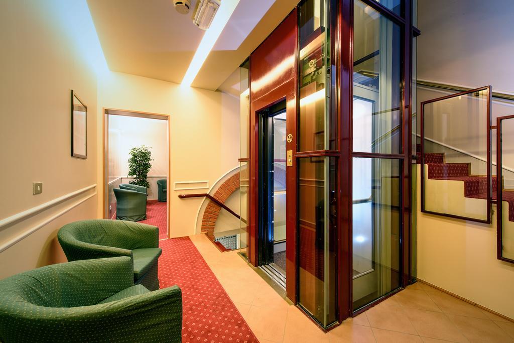 רג'ו אמיליה Albergo Reggio מראה חיצוני תמונה