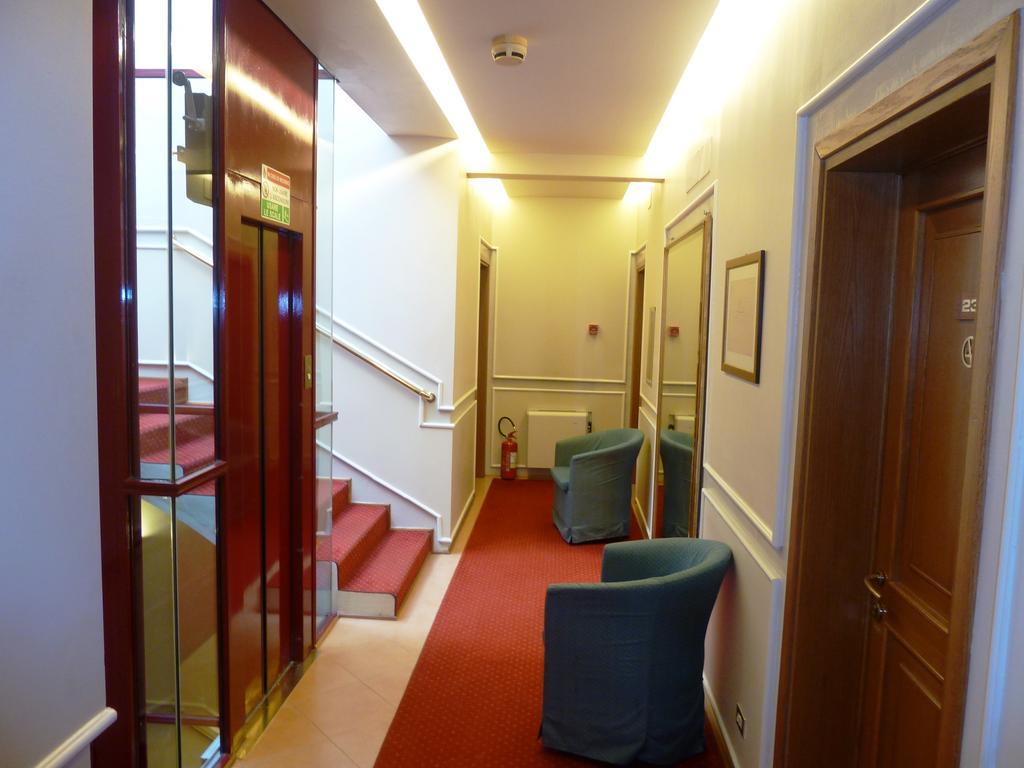 רג'ו אמיליה Albergo Reggio מראה חיצוני תמונה