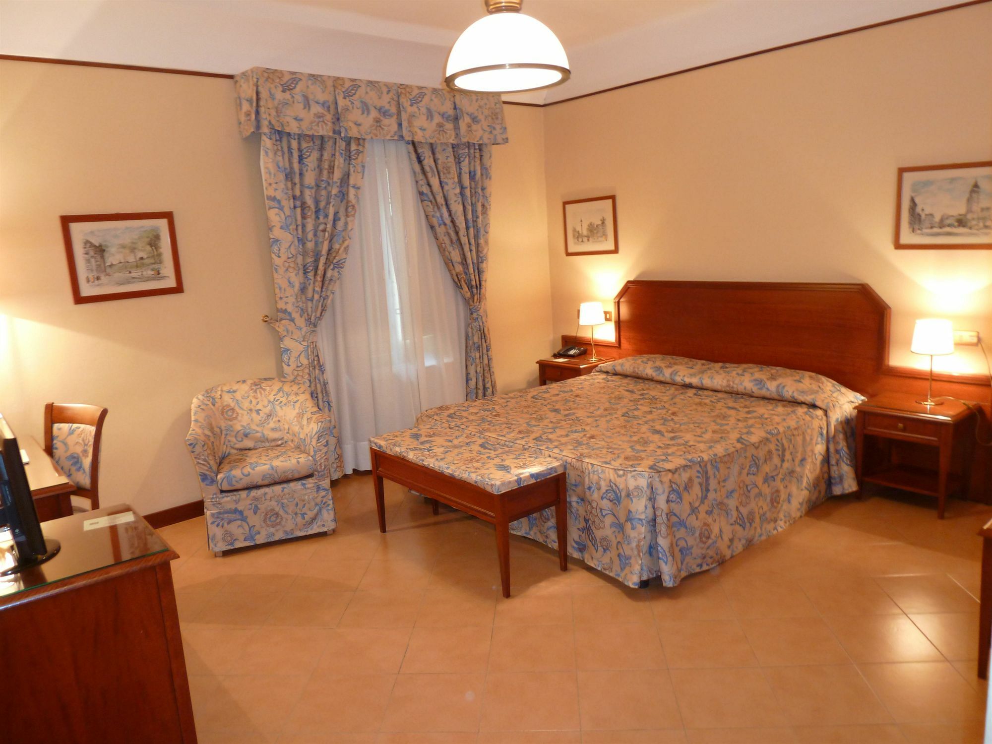 רג'ו אמיליה Albergo Reggio מראה חיצוני תמונה